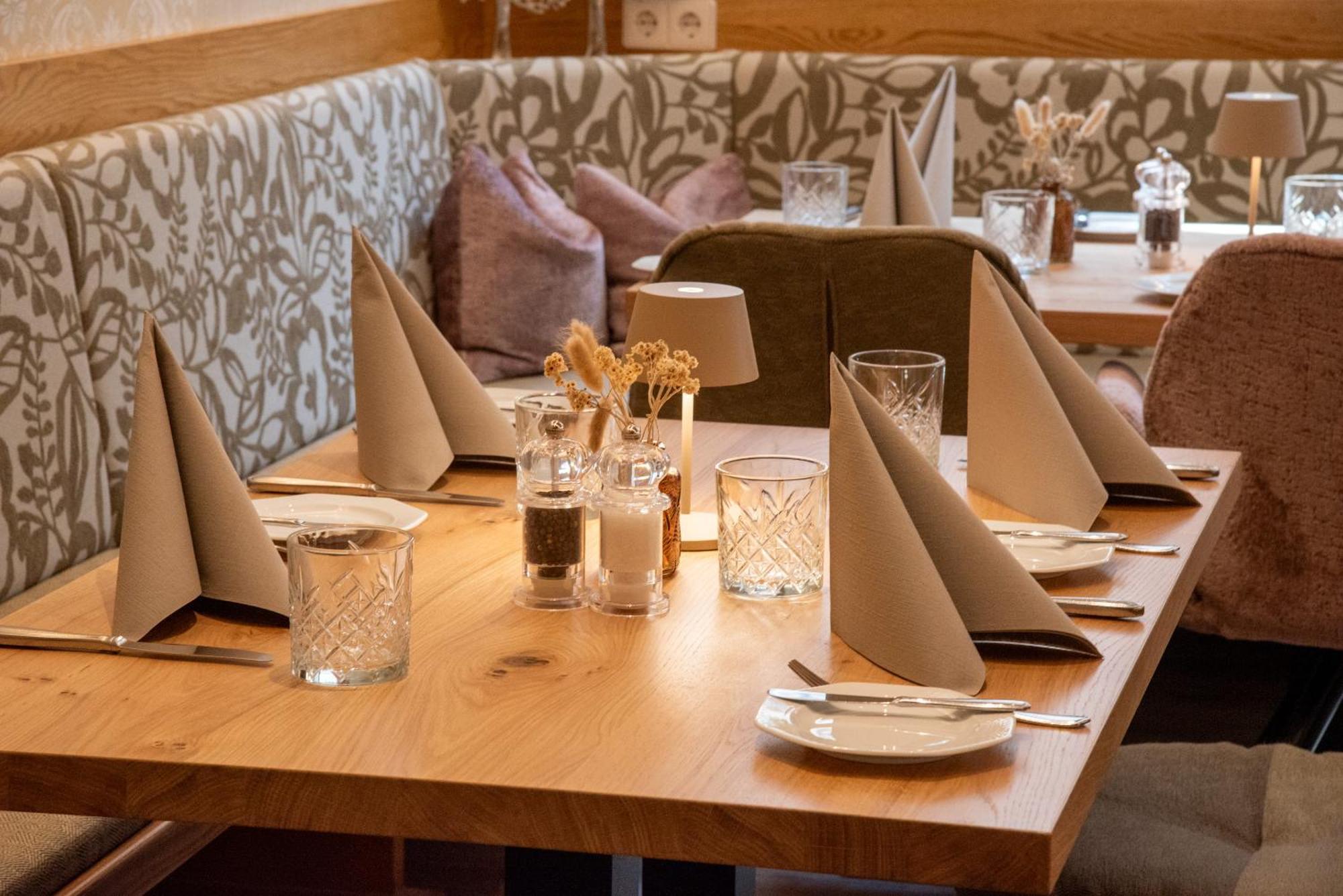 Hotel & Restaurant Post Лайхинген Экстерьер фото